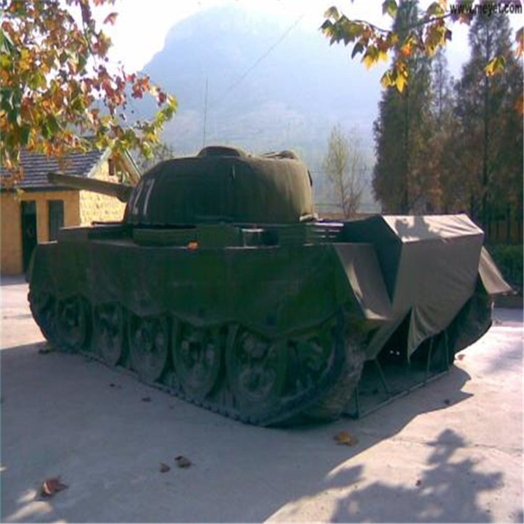 彬村山华侨农场大型充气坦克